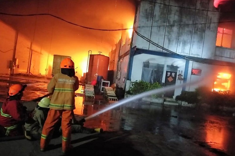 Kebakaran Hebat di Cibolerang, Pabrik Sinar Kencana Putra Hangus