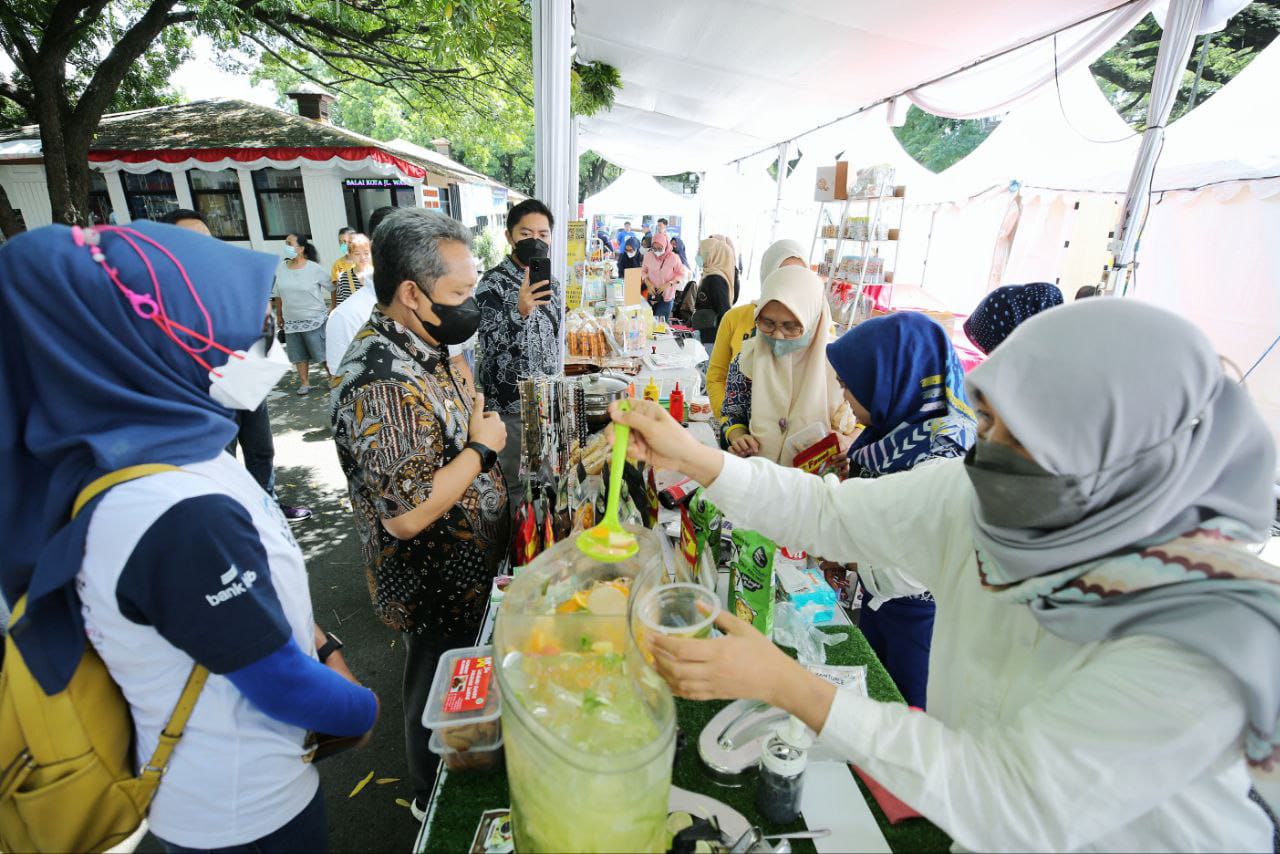 Pasar Murah yang diadakan Pemerintah Kota Bandung